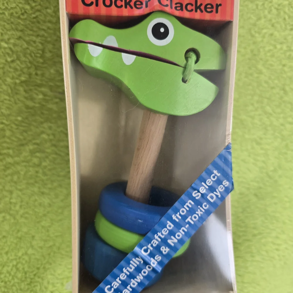 NWT - NIB -6M+ Baby BOY & Girls TOY Melissa & Doug Wooden Crocodile Clacker (Q3)